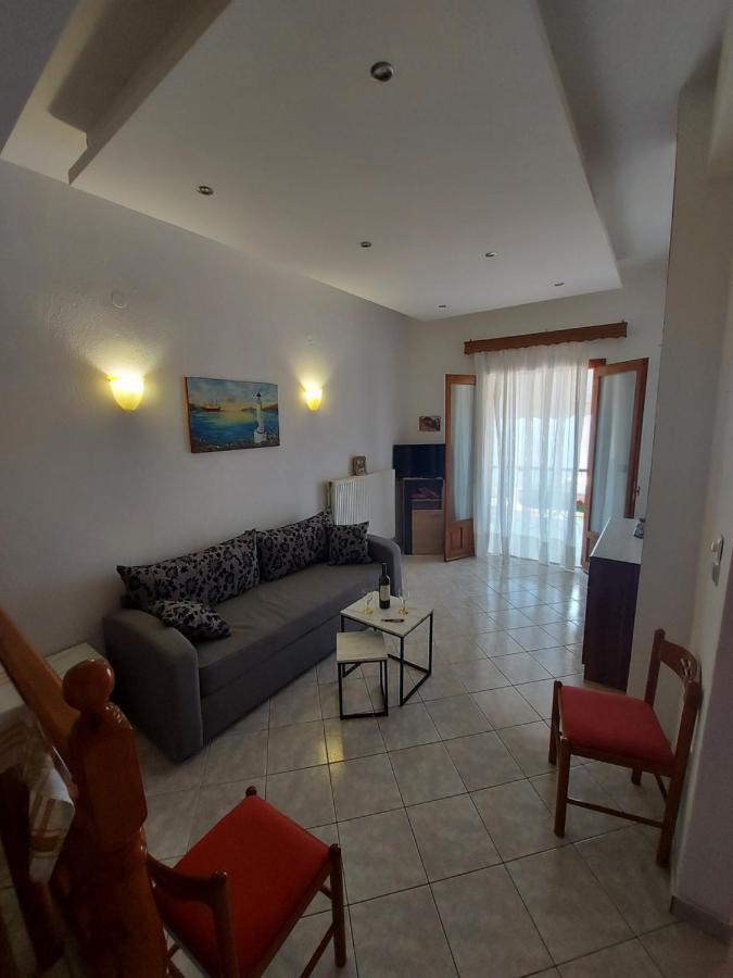George'S Apartment Loutraki  Exteriör bild