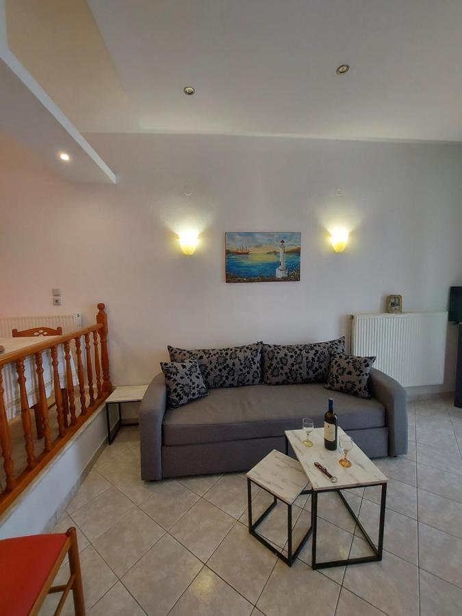 George'S Apartment Loutraki  Exteriör bild